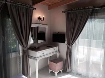 Erythros Boutique Hotel Ildir Exterior foto
